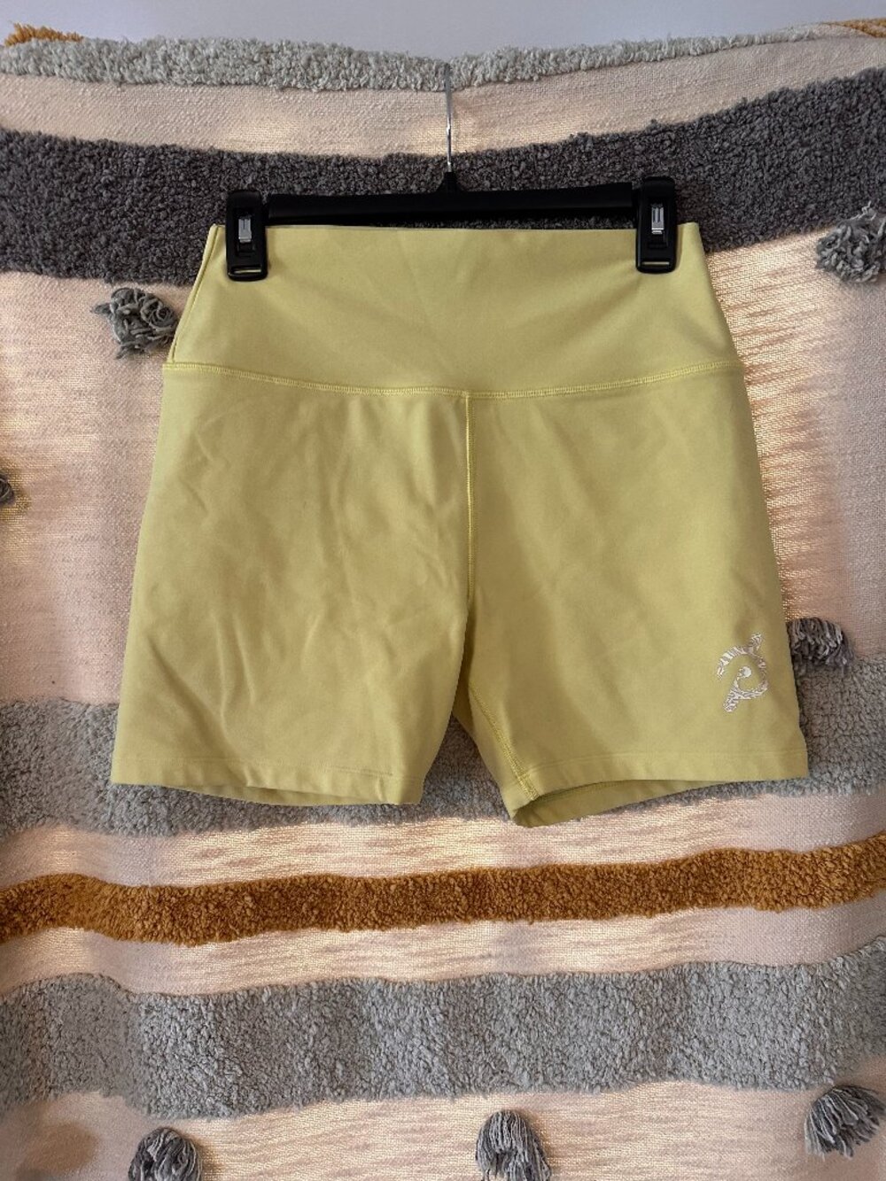 Peloton Apparel Citron Yellow Cadent High Waisted Bike Shorts 6" Inseam Size Med
